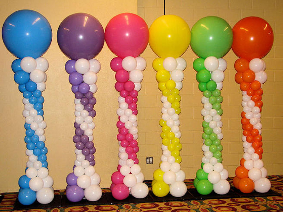 Awesome Spiral Balloon Columns