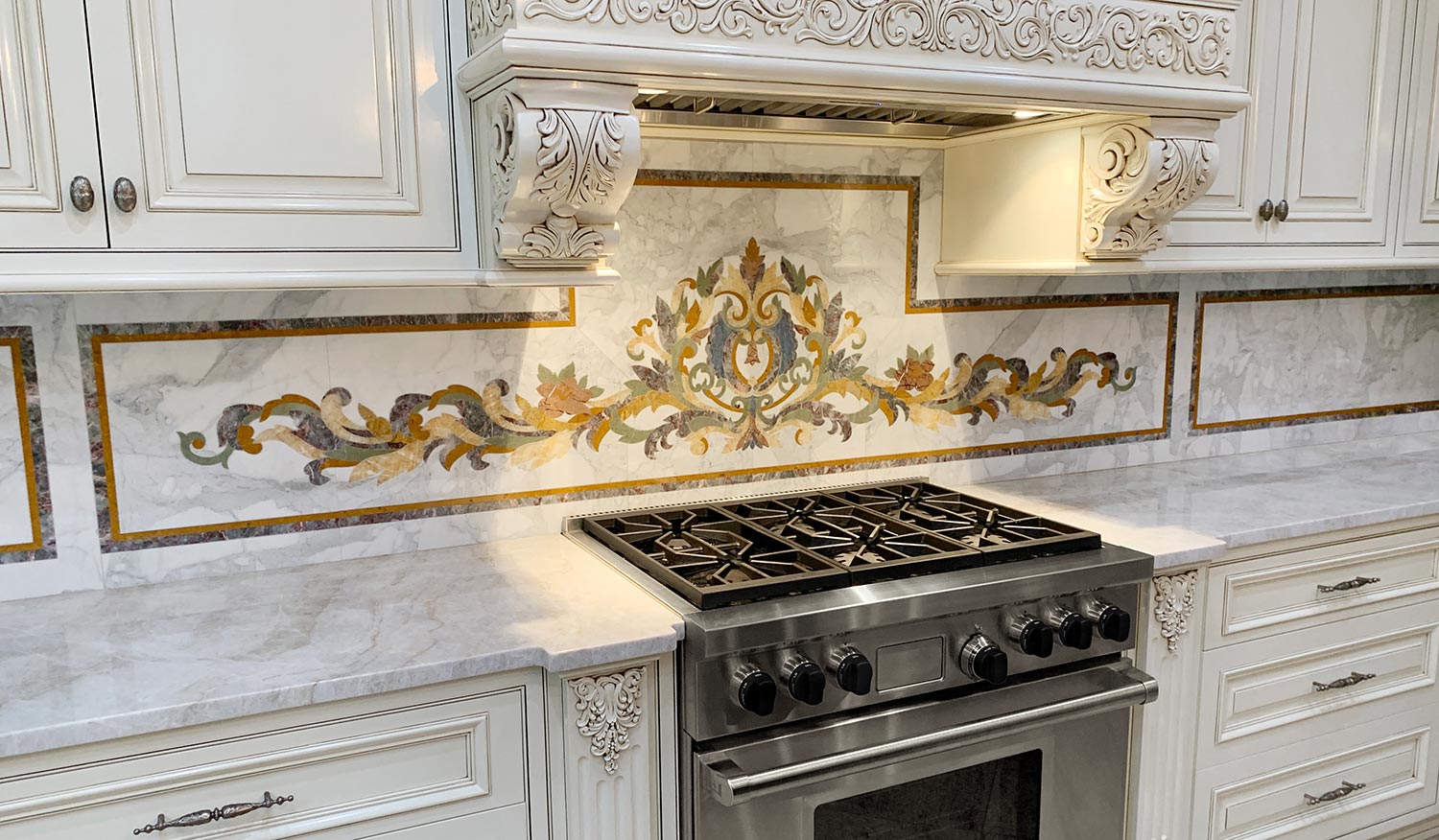 Classic Marble Backsplashes