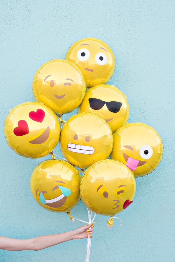 DIY Emoji Balloons