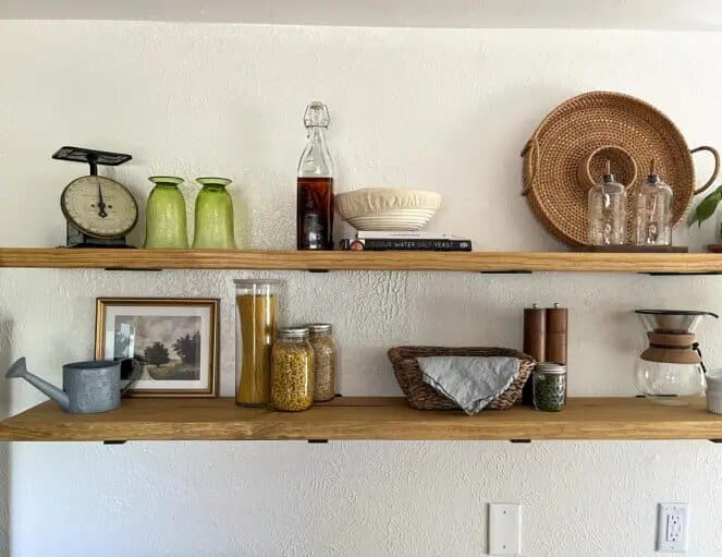 Easy DIY Floating Shelves