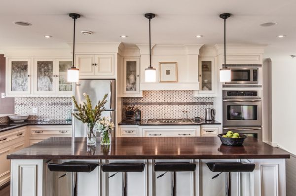 Kitchen with Pendant Light Countertop