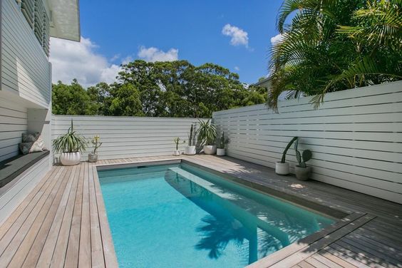 Pool Decking with Built-in Privacy