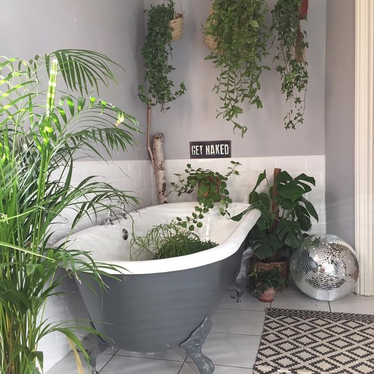 Urban Jungle Bath with Plants