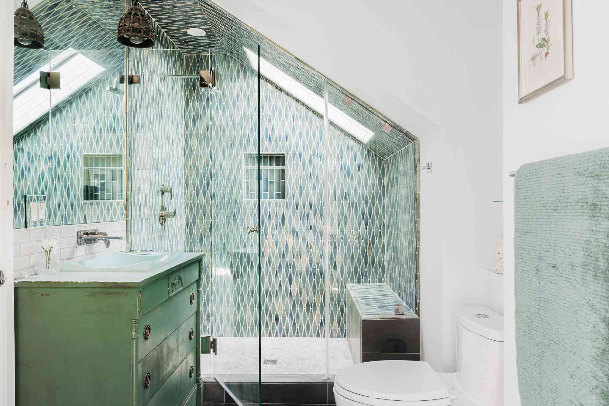 Fresh Green and White Decor