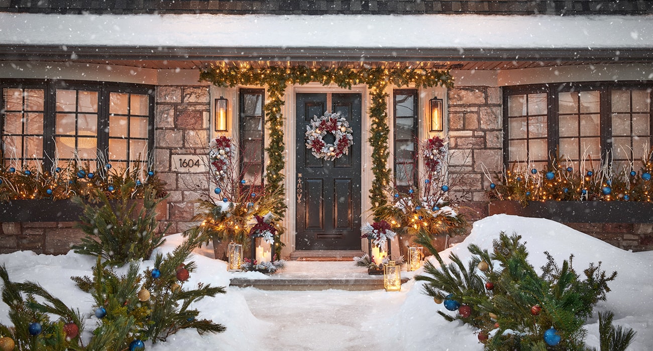 Outdoor Wreath Decoration