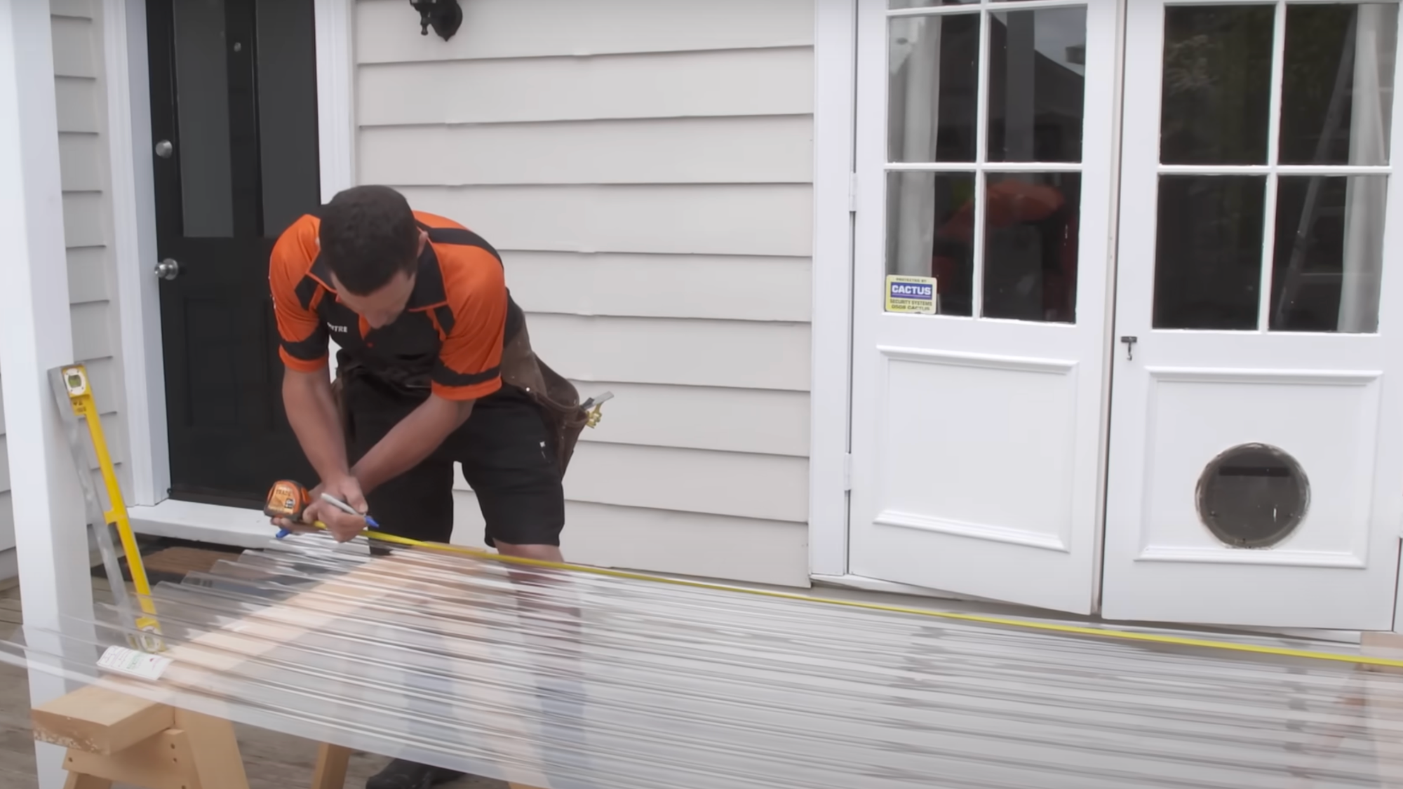 Step_3_Install_Apron_Flashing