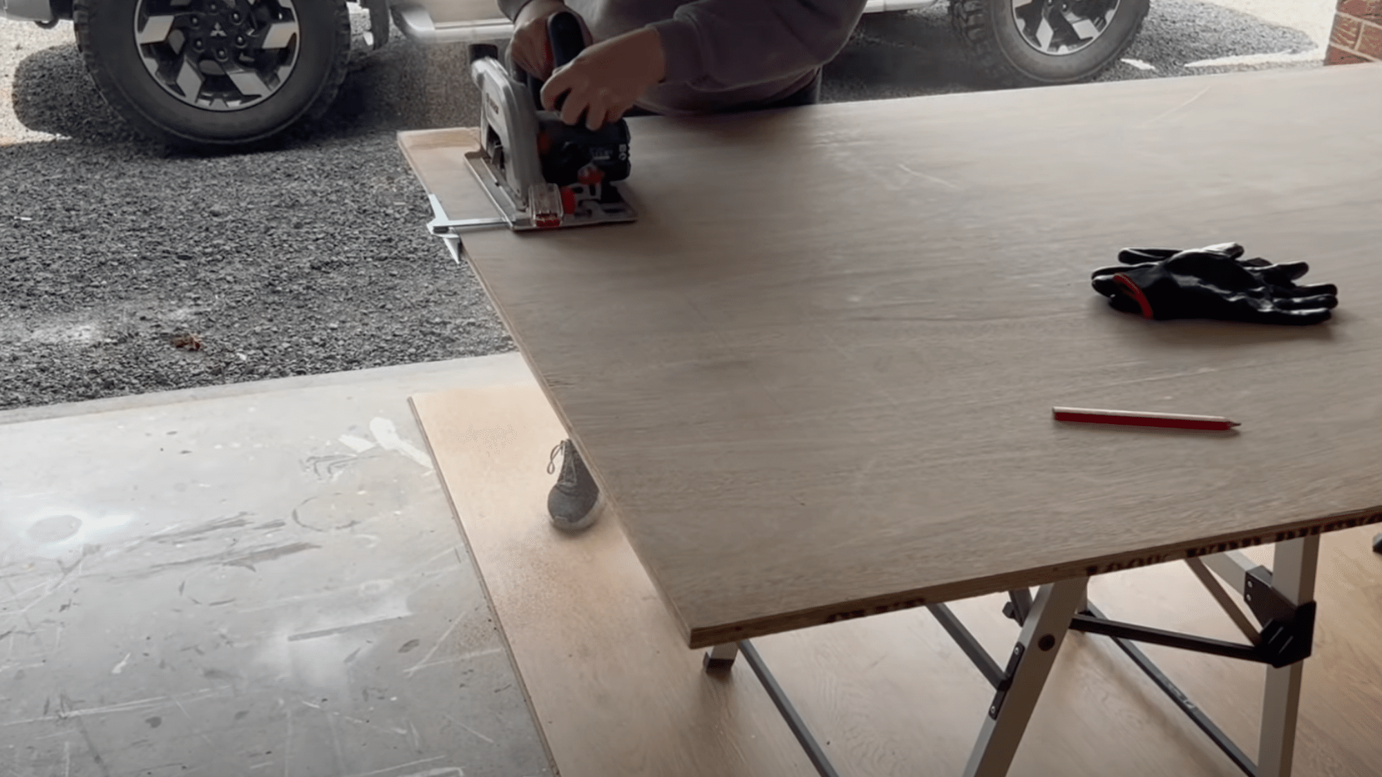 Cut Plywood Panels to Size