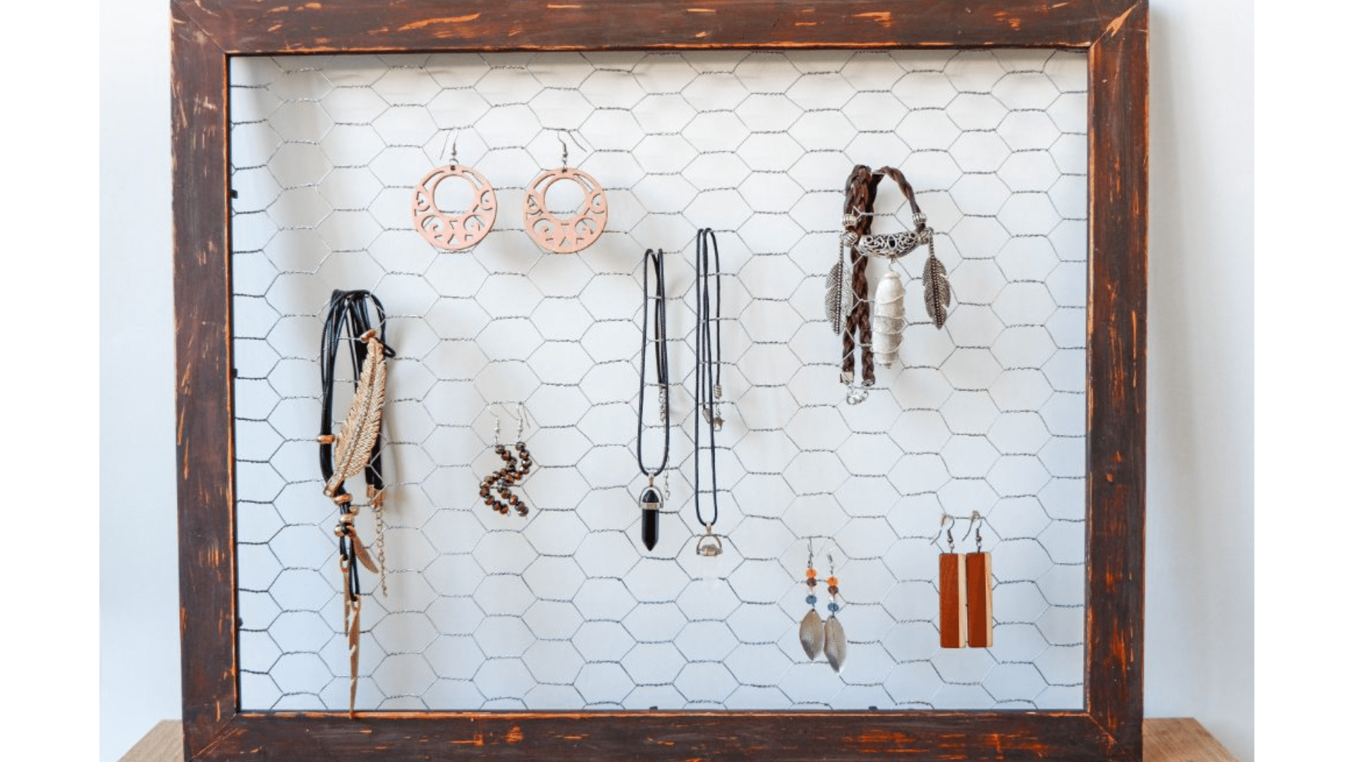 Wire Mesh or Chicken Wire Holder